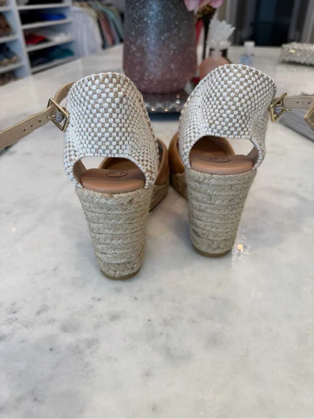 Gaimo Tan Espadrille Wedge Sandals with Gold Ankle Strap made in Spain 38 new
